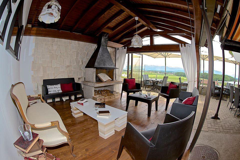 Auberge De Duillier Buitenkant foto