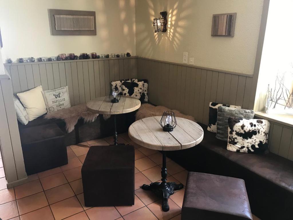 Auberge De Duillier Buitenkant foto